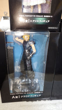 Load image into Gallery viewer, Final Fantasy VII Remake set of 3 figures
toy action figure model