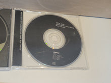 Load image into Gallery viewer, MetalGear 1+2 Disc + Soundtrack - Sony playstation 2