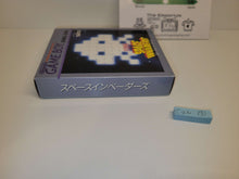 Load image into Gallery viewer, Space Invaders - Nintendo GB GameBoy