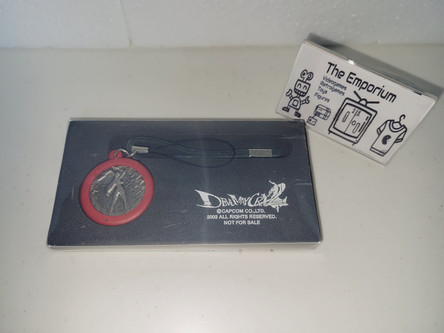 Devil May Cry 2 -not for sale- keychain - toy action figure gadgets