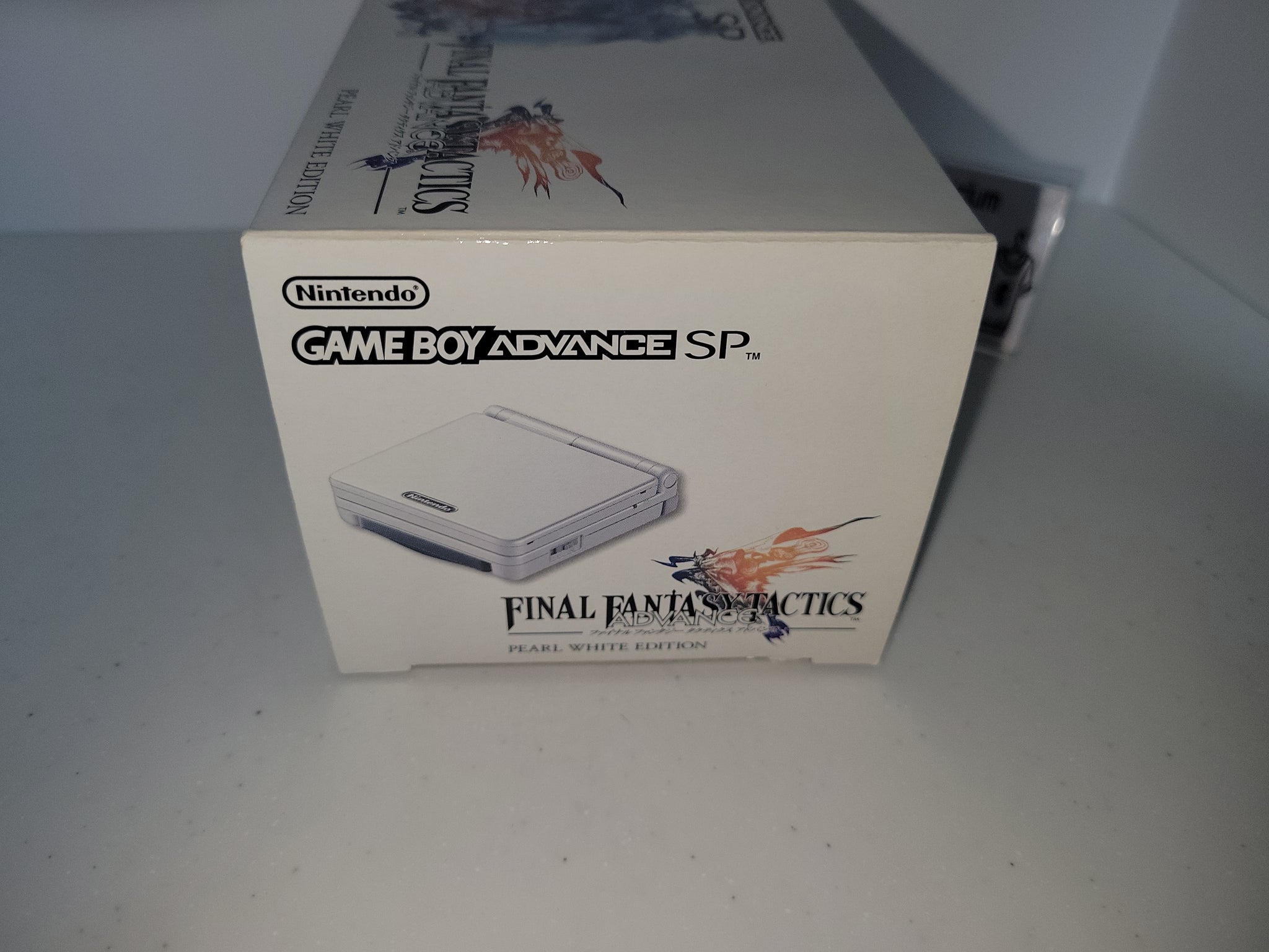 Game Boy Advance SP - Final Fantasy Tactics Pearl White Limited