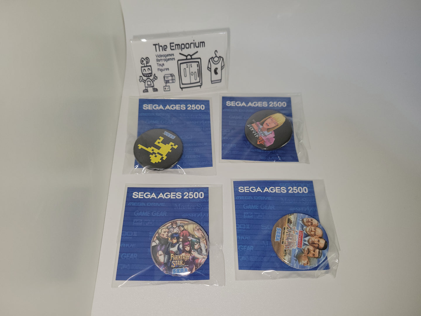 Sega AGES 2000 set 4 PIN BADGE - toy action figure model