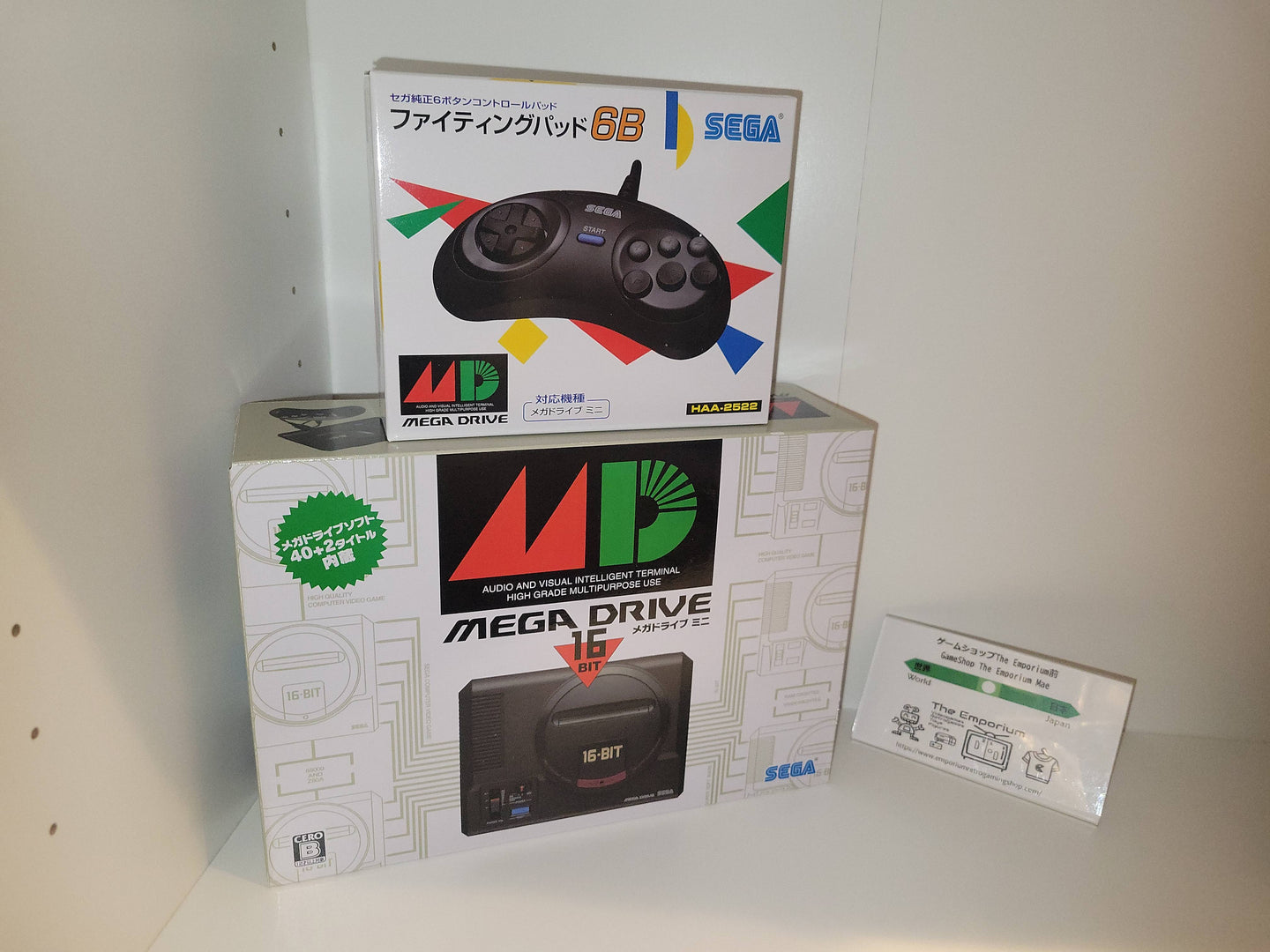 Sega Megadrive Mini Console + 6B controller - toy action figure gadgets