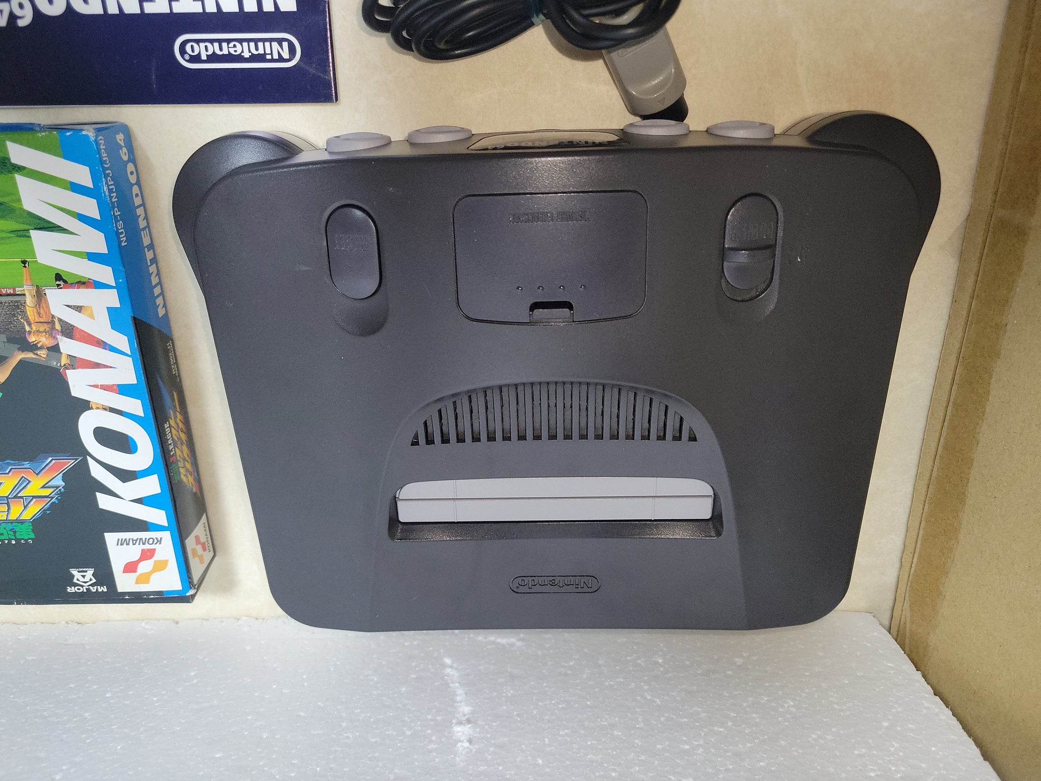 Nintendo 64 Console - black + Perfect Strikers - Nintendo64 N64