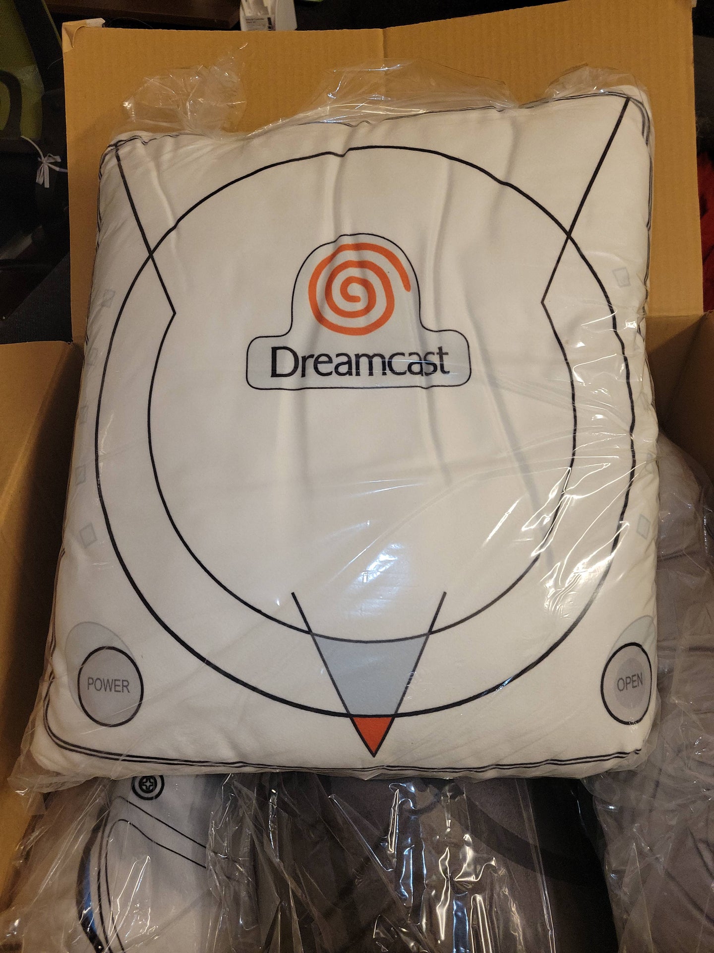 Sega Dreamcast Giant Pillow Set (console + controller) - toy action figure gadgets