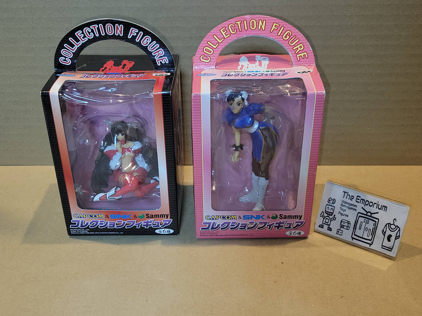 CAPCOM & SNK & Sammy Collection Figure Chun-Li + Dizzy  - toy action figure gadgets