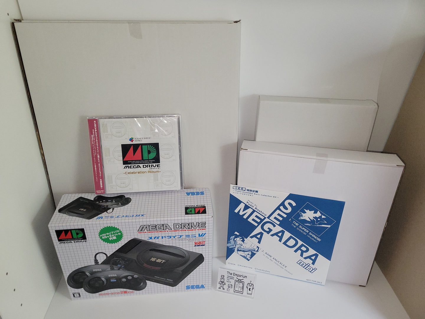 Sega Megadrive W Mini Console Limited Edition DELUXE - toy action figure gadgets